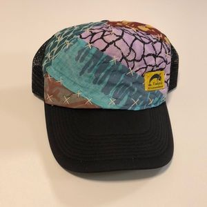 Kealopiko black trucker hat